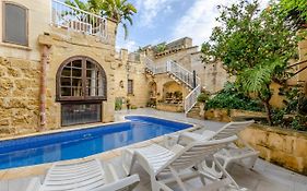 'The Escape' - 300Y/O Gozo Villa With Indoor+Outdoor Pools